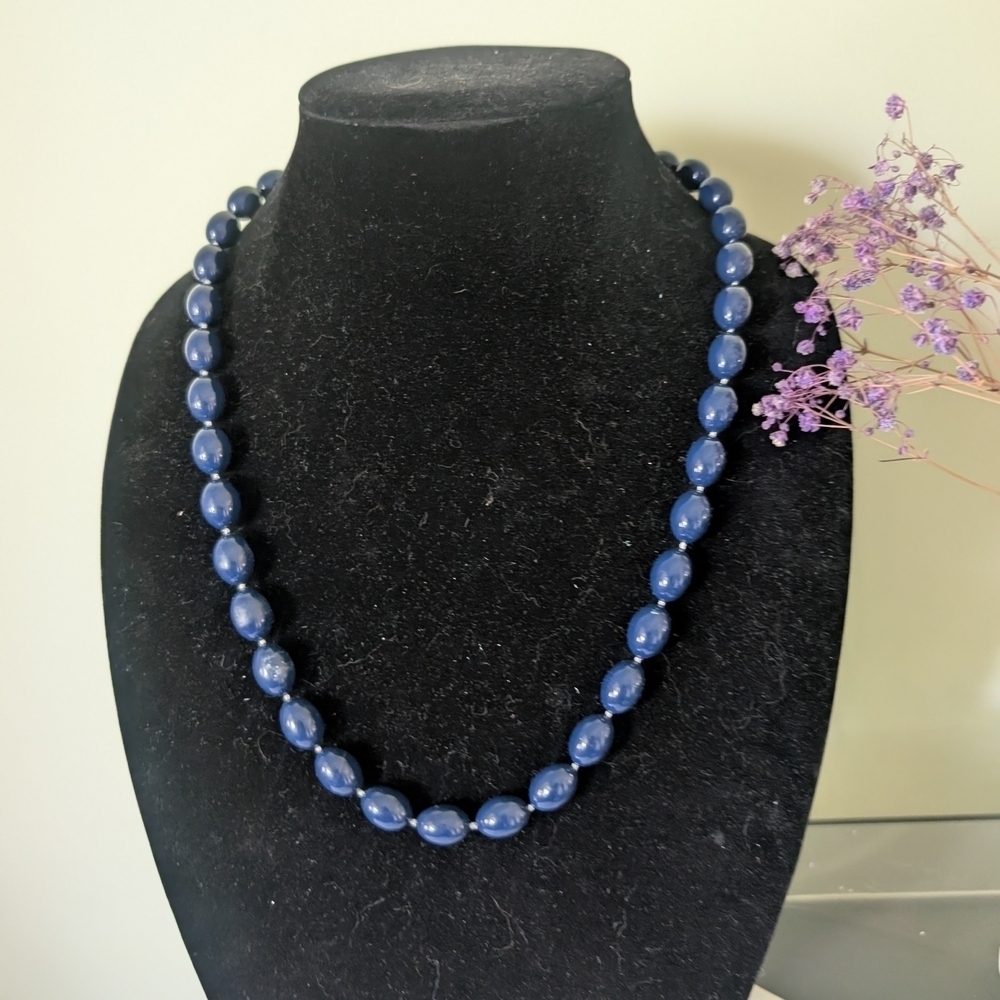 Elegant Blue Beaded Necklace